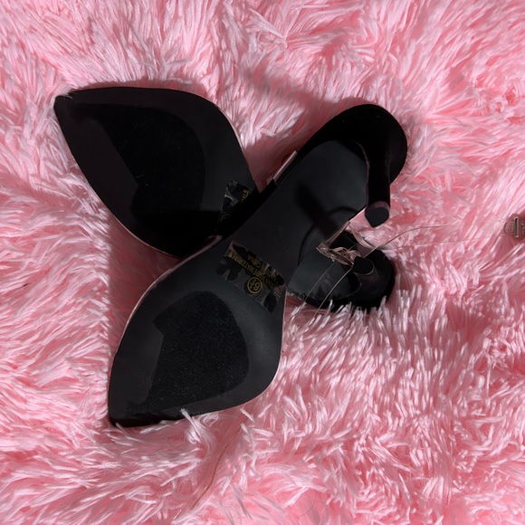 Pointed Toe Sandal - Picture 3 of 6